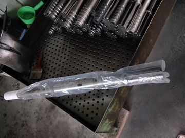 La explotación minera equipa las piezas del taladro de roca que forjan el adaptador Hd712rp Cop1840 T45 de la caña