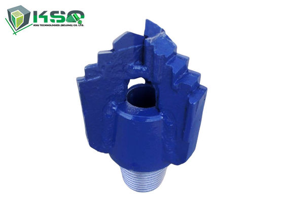 La pulgada 3 del API 3 el 1/2” REG Pin Thread 10 se va volando el pedazo de fricción de Chevron PDC del paso del carburo de tungsteno de las cuchillas