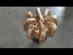 Carburo PDC Tricone Perforación Bit 6 cuchillas / 6 boquillas Tipo de procesamiento de forja